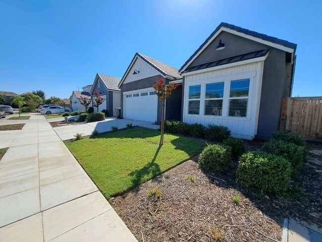 Photo - Charming Clovis Home in Heritage Grove – M...