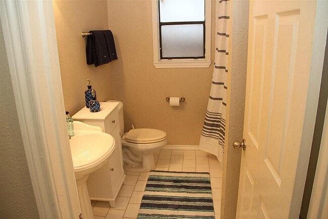 Photo - 1220 Ashland St