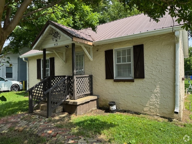 Building Photo - 413 E 17th St Rental
