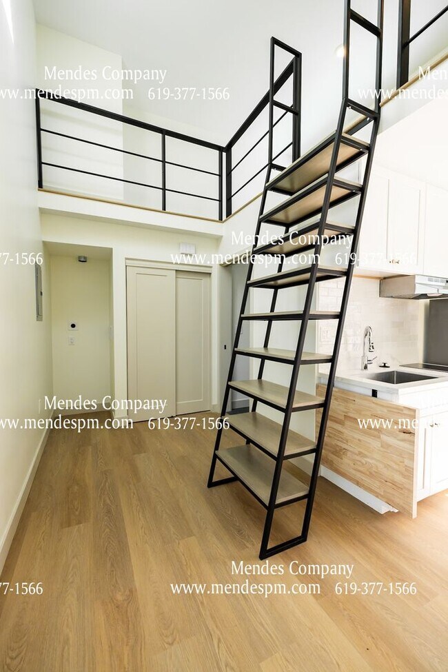 Photo - 5072 Madison Ave