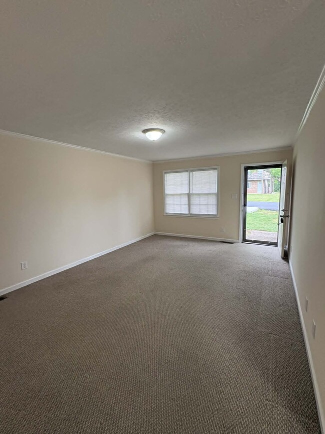 Photo - 2119 Rock Creek Dr