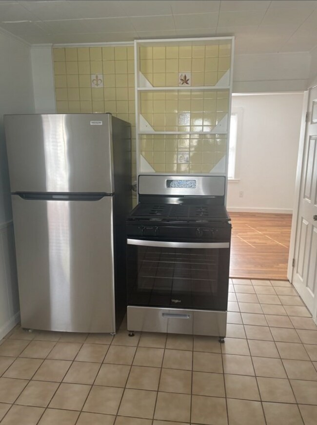 Photo - 2BED/1BATH located in a Townhouse in Dedha...