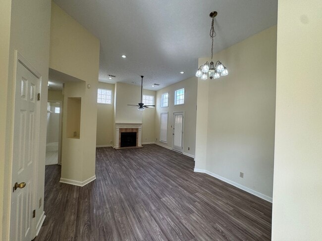 Photo - End of Cul-de-sac home