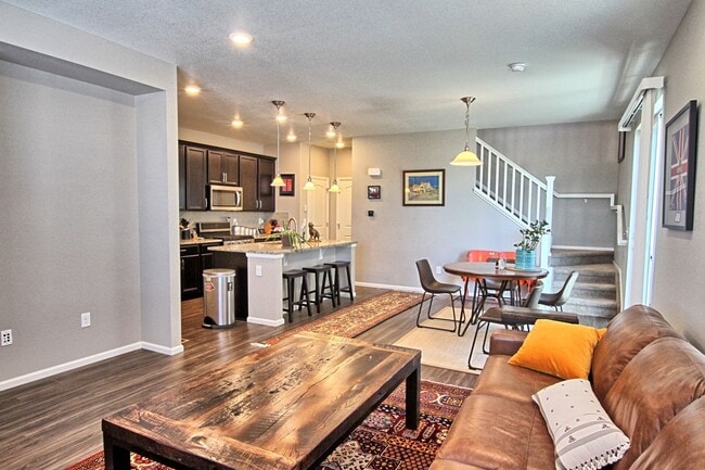 Photo - 3 bed 2.5 bath Castle Rock Townhome in the Meadows