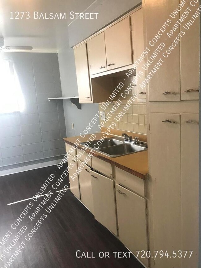 Photo - 1273 Balsam St