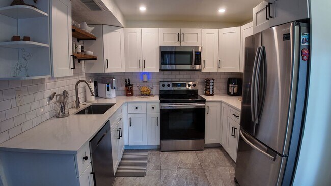 Photo - 8050 Severn Dr