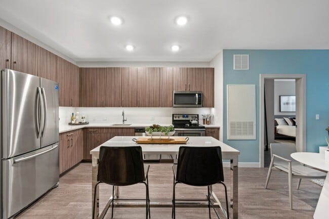 Building Photo - The Andi