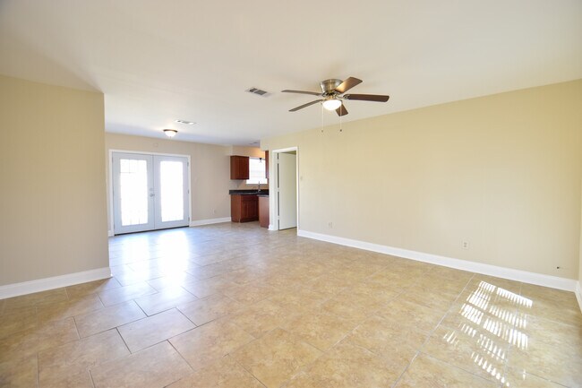 Photo - 1849 Cinclair Loop