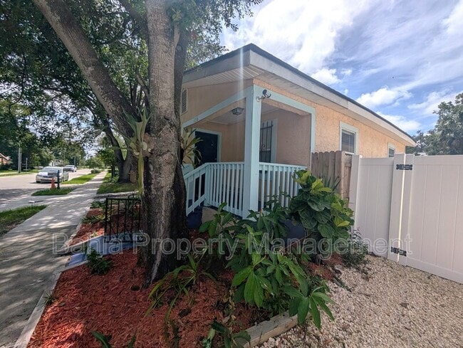 Photo - 1736 W Cherry St