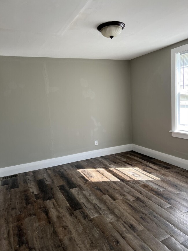 Photo - 2123 N Machin Ave