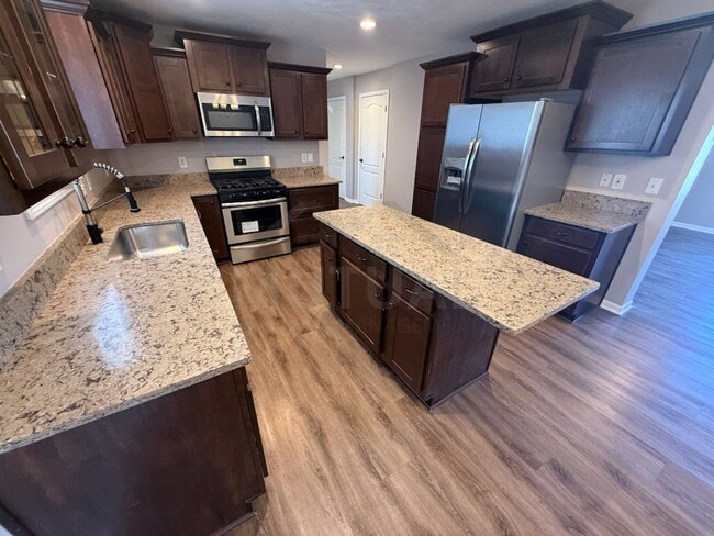 Photo - 1113 Tartan Ln