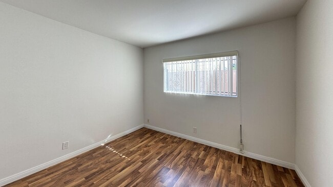 Photo - 1433 25th St