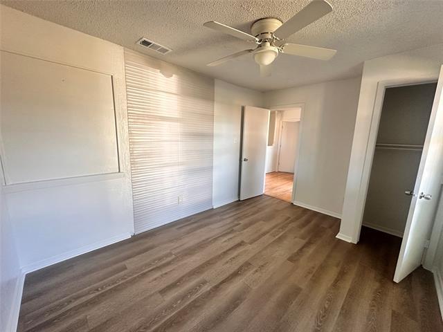 Photo - 2108 Blossom Ln