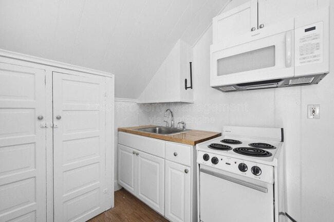 Photo - 1511 E Harry Ave