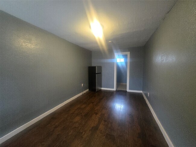 Photo - 4902 FM1765 Unit 5