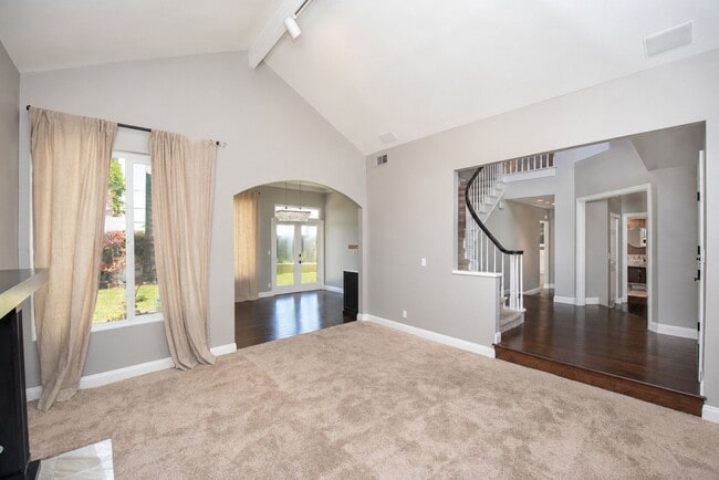 Photo - Eastside Beauty within walking distance to the Back Bay
