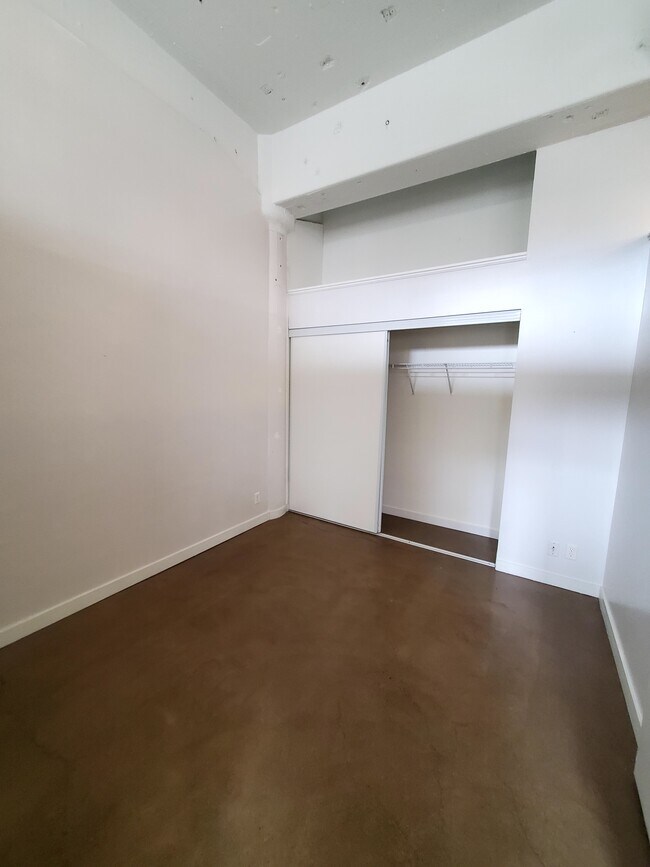 Photo - 404 King St E Unit 228