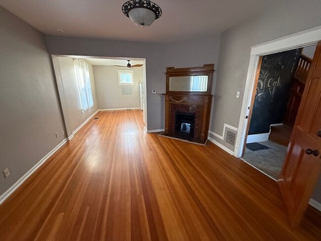 Photo - 217 E Oak St Unit 217 E Oak St - A