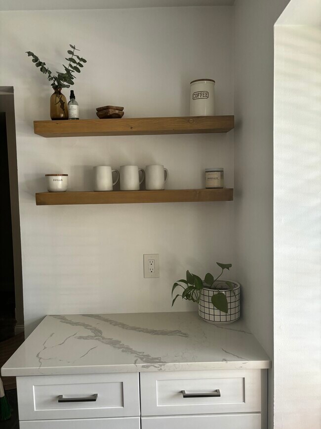 259 Grassmere Ct Townhome Townhome Rental in Matawan NJ