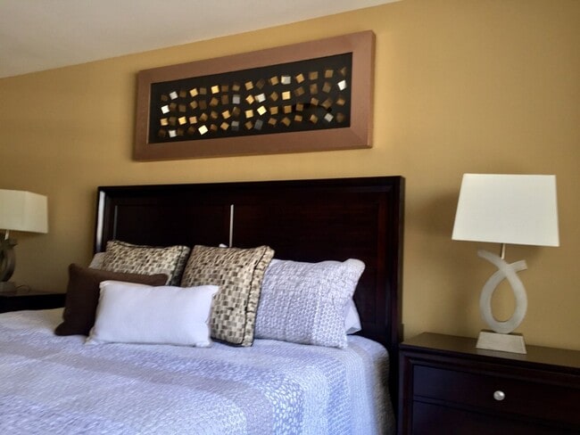 Photo - Embassy Place Apartments