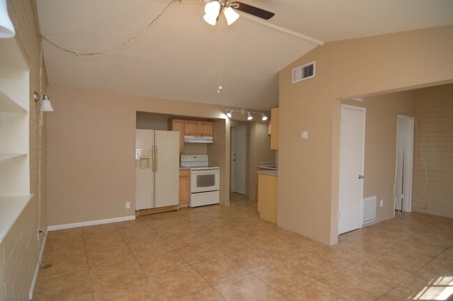Photo - Charming 2 Bedroom 1 Bath Home! Central Tucson Location!