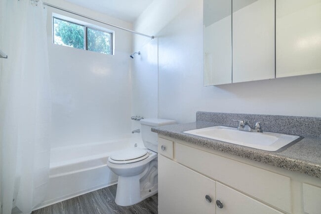 Photo - Sunland Park Apartments