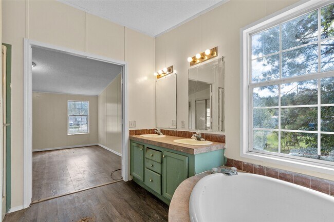 Photo - 177 County Rd 2803