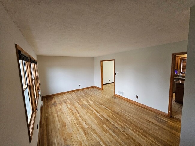 Photo - 621 William St