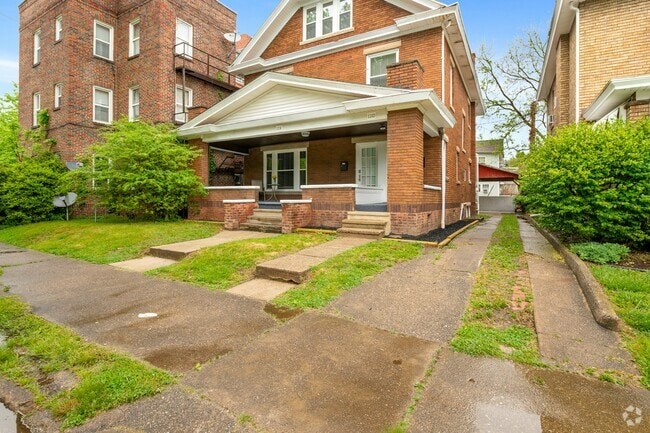 Building Photo - 1110 10th St Rental