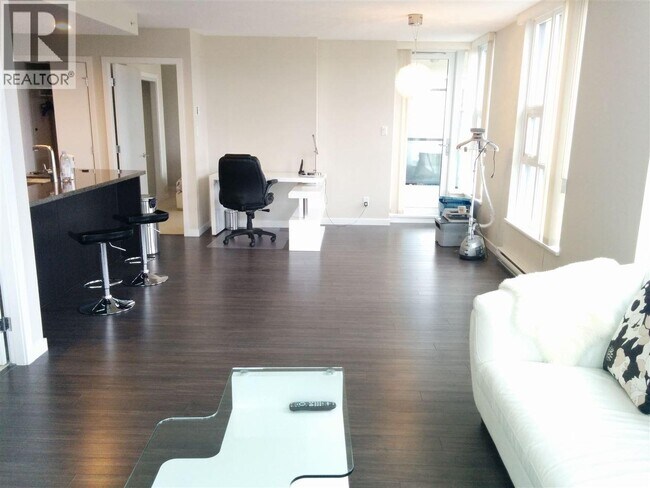 2200 Douglas Rd Unit 20fl