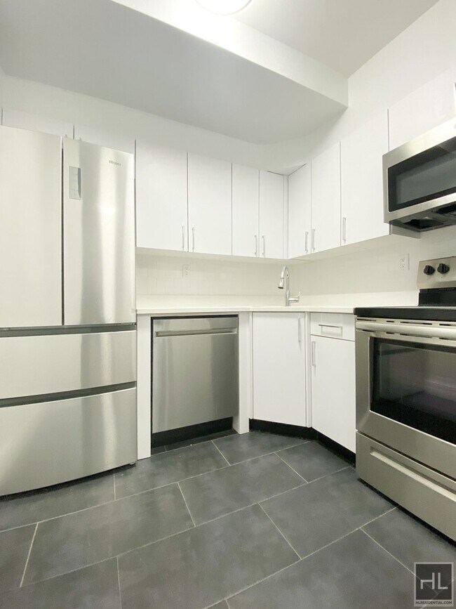 Photo - EAST 69 STREET Unit 2B