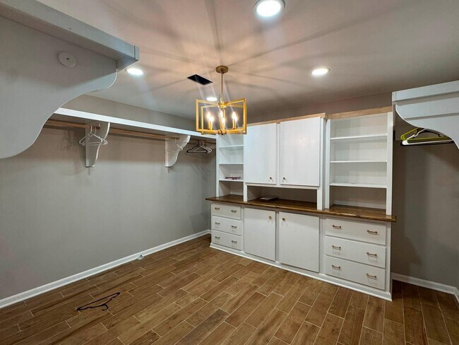 Photo - 1498 Garland Dr