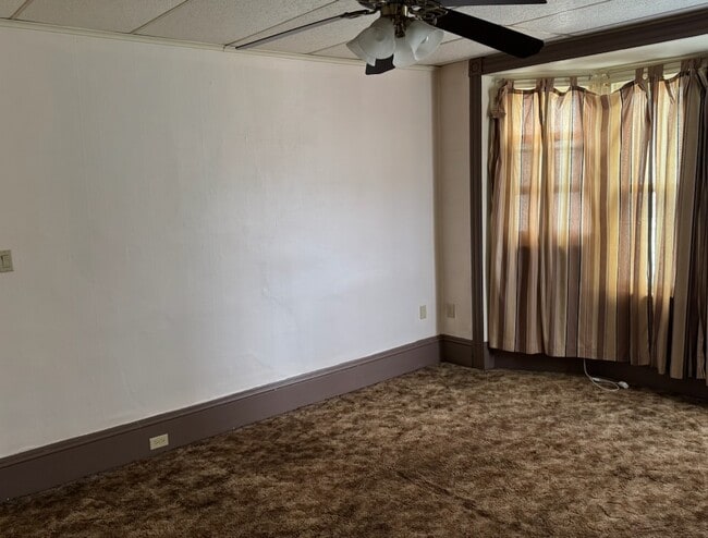 Building Photo - 320 N Hyde Park Ave Unit 318-2