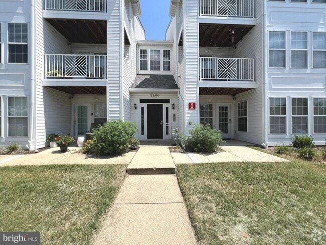 Building Photo - 2400 Autumn Harvest Ct Unit 303 Rental