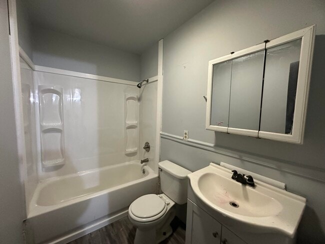 Photo - 802 Knollcrest-