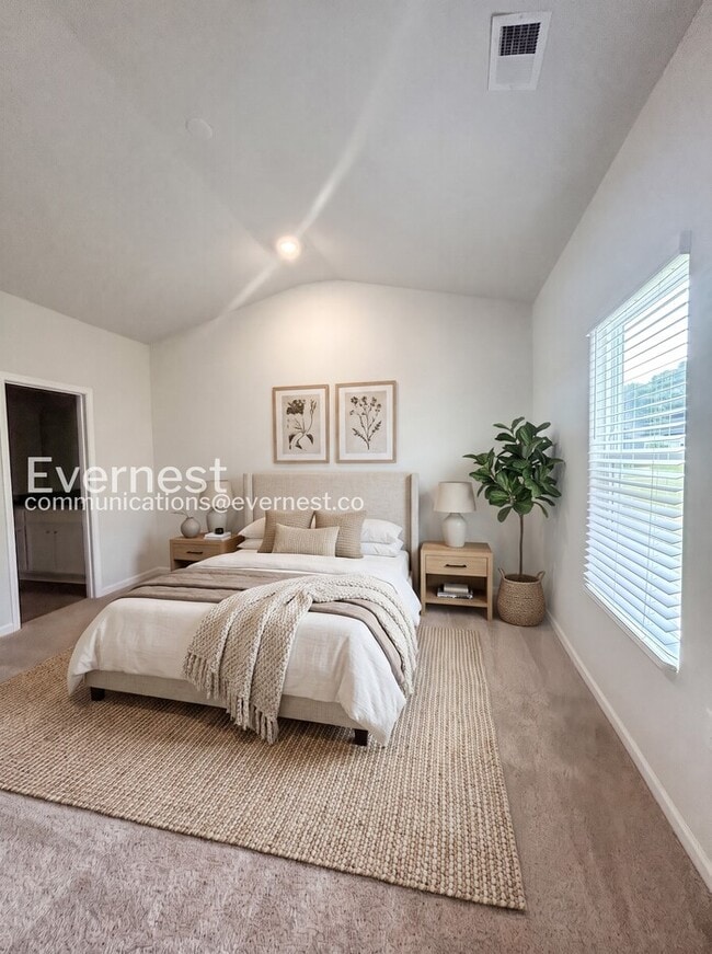 Photo - 124 Lightning Dr