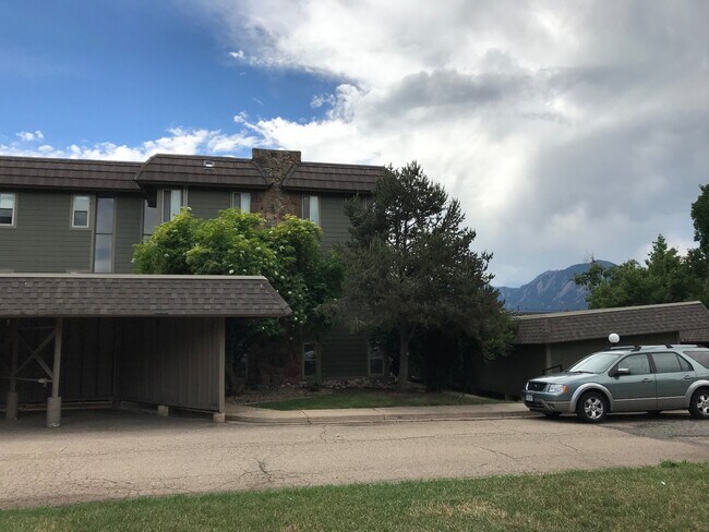 Photo - 2 Bed 1 Bath South Facing Top Floor Corner...