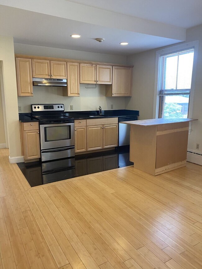 Photo - 302 Benefit st/Luxury Residences for Lease