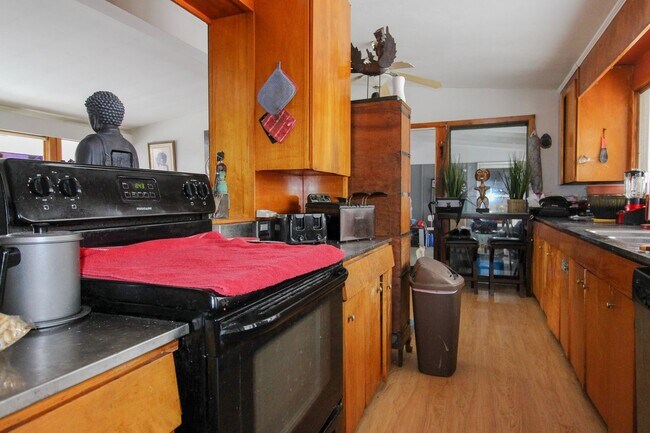 Photo - 924 Danby Rd Unit 1