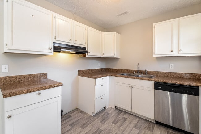 Photo - 207 Polly Reed Rd NE