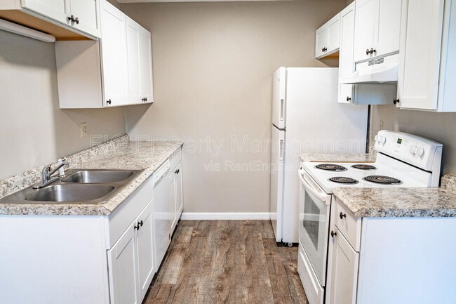 Photo - 129 Hillcrest Dr Unit 4