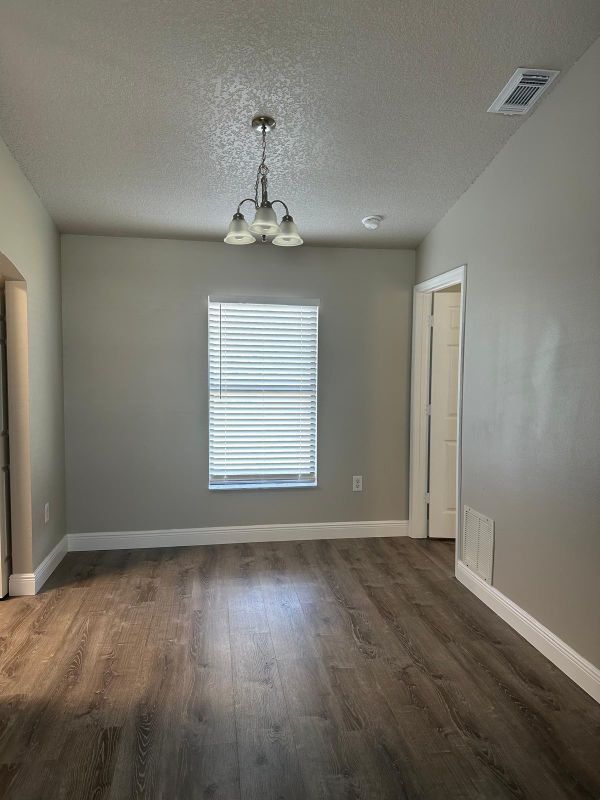 Photo - 790 Gillen Ave NW