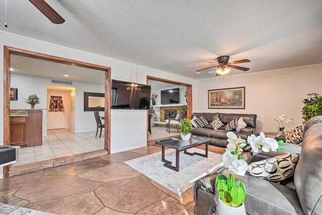 Building Photo - 8407 E Angus Dr Unit ID1385928P