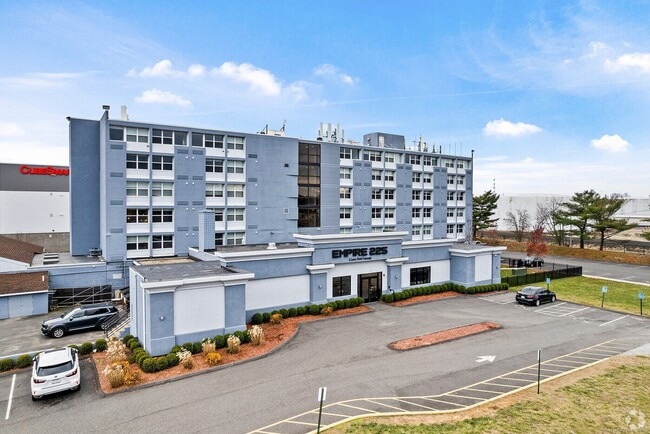 Building Photo - 225 Lordship Blvd Unit 3L