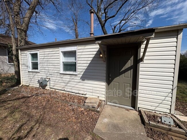 Building Photo - 1843-B E Monroe St