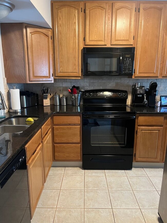 Photo - Stunning 3 Bedroom Townhome !