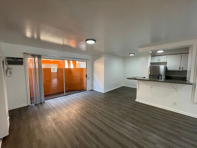 Villa Regency Apartments
