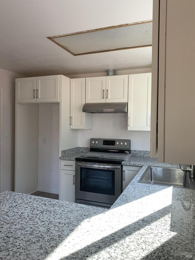 Photo - 287 Camellia St