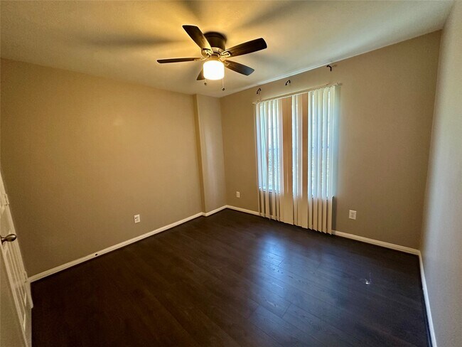 Photo - 9102 Rolling Rapids Rd