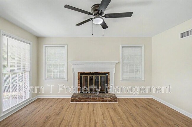 Photo - 102 Juniper Cir